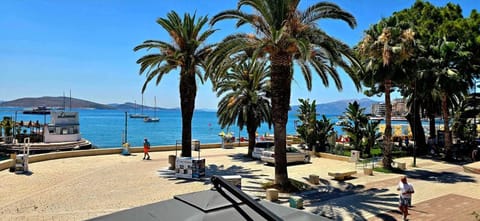 Deluxe Suite, Sea View | View from room