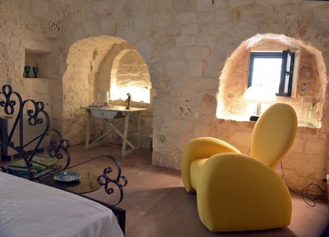 Suite (Trullo Pagliaio) | Egyptian cotton sheets, premium bedding, down comforters