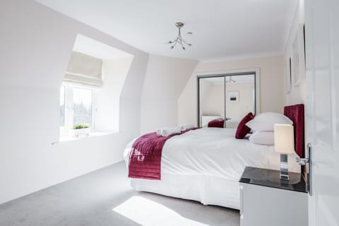 Apartment, 2 Bedrooms | 2 bedrooms, iron/ironing board, WiFi (free)