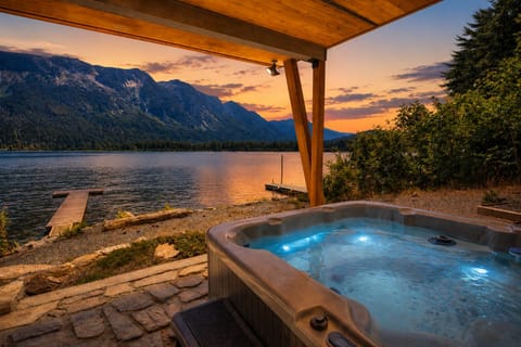 A relaxing soak in the private hot tub with phemomenal views of our local mountains and the stellar Lake Wenatchee.
