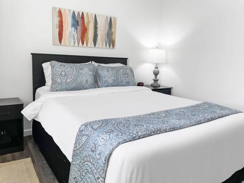 Queen bed with memory foam mattress
