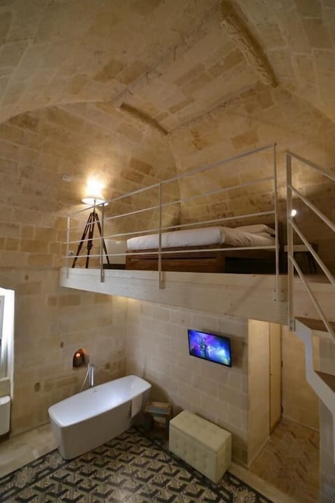 Double Room, Bathtub | Minibar, soundproofing, cribs/infant beds, free WiFi