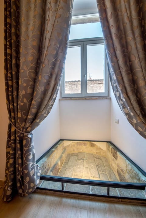 Premium bedding, minibar, individually furnished, blackout drapes