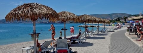 Beach bar