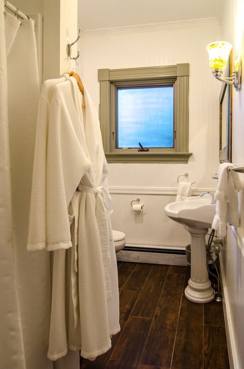 Shelburne Room Photo 04