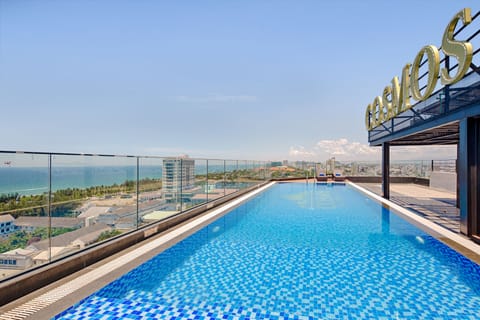 Outdoor pool, open 6:30 AM to 7:00 PM, sun loungers