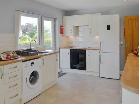 Well equipped kitchen | Rotherwood, Portinscale, near Keswick