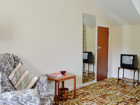 Living room | Manor Park - Lochnagar, Skelmorlie, by Largs