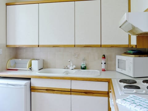 Kitchen | Manor Park - Glenfiddich, Skelmorlie, by Largs