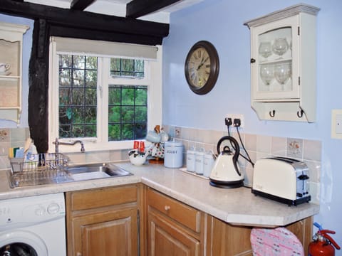 Kitchen | Hathaway Hamlet, Stratford-upon-Avon