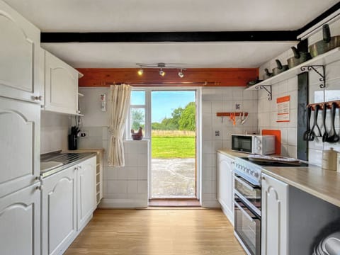 Kitchen | Tarrant Cottage - Bowling Green Farm, East Orchard, near Shaftesbury