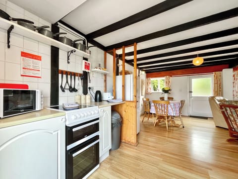 Kitchen | Tarrant Cottage - Bowling Green Farm, East Orchard, near Shaftesbury