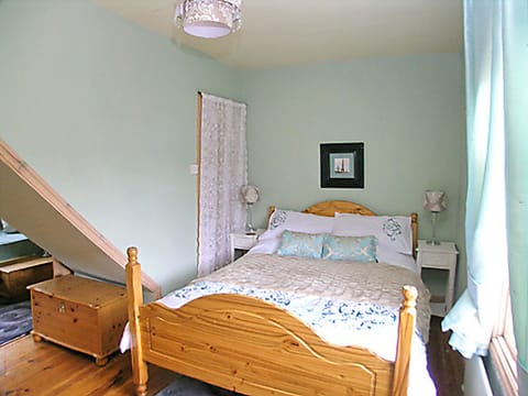Double bedroom | Thistle-Doo Nicely, Staithes, near Whitby