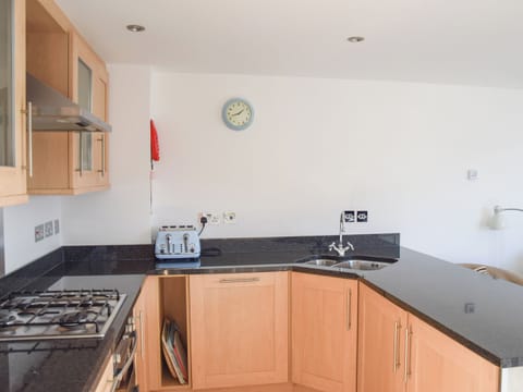Well presented fitted kitchen | Sea Drift, West Bay, near Bridport