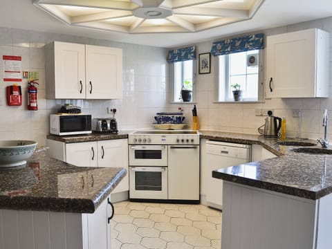 Kitchen | The Court, Wern-y-Wylan, Anglesey