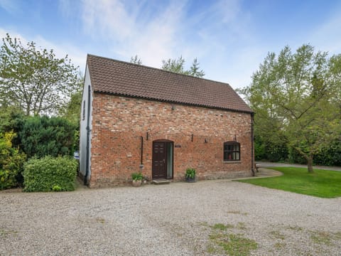 Exterior | The Hayloft - Hopgrove Farm Cottages, York