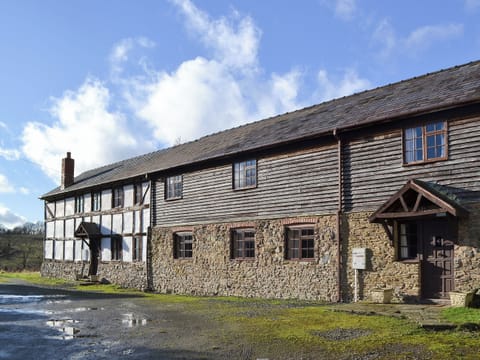 Exterior | Lower Dinchope Big Barn, Lower Dinchope