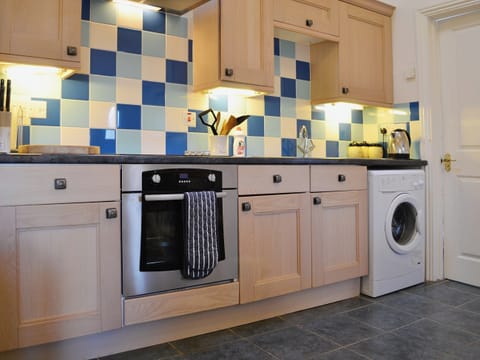 Open plan living/dining room/kitchen | Wauntwr Cottages - Bwthyn Bach, Wauntwr, Trelech