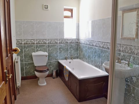 Bathroom | Flaxmans - The Stable, Parkham, nr. Bideford