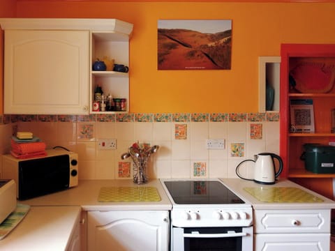 Kitchen | Tŷ Melindwr, Hen Goginan, near Aberystwyth