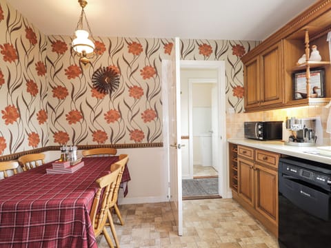Kitchen/diner | Holly Cottage, Gorstan, near Garve