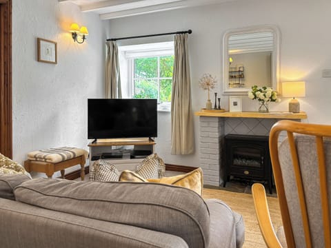 Living area | Wheatsheaf Cottage - Granary Farm Cottages, Sawdon, near Scarborough