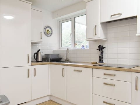 Kitchen | Fawn View, Bowness-on-Windermere