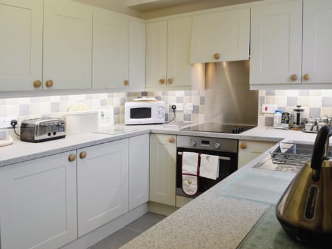 Kitchen | Isfryn, Criccieth