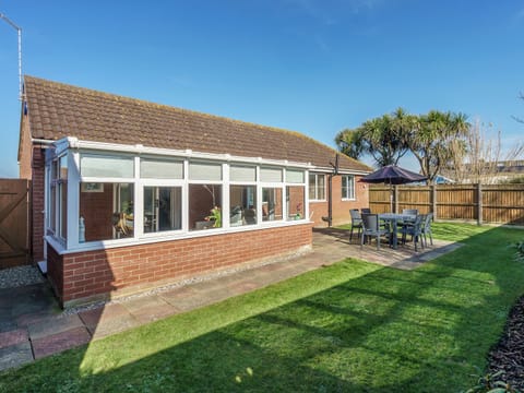 Exterior | Stone&rsquo;s Throw, Bacton