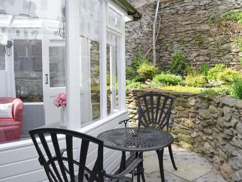 Sitting-out-area | Harbour Hideaway, Ilfracombe