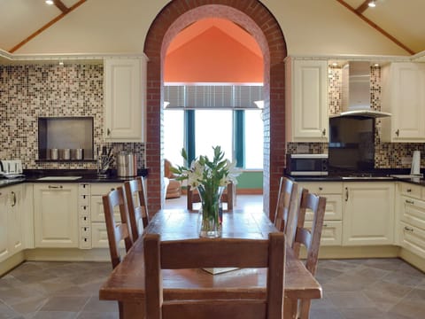 Wonderful, spacious, well equipped kitchen | Elm Cottage - Elm Cottages, Cwmbach, near Whitland