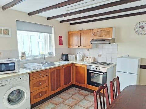 Kitchen/diner | Cedar - Thornbury Holiday Park, Woodacott, near Holsworthy