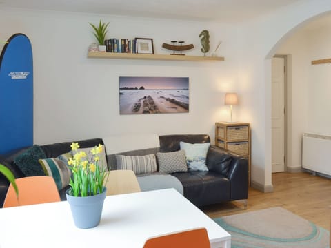 Convenient dining area | The Nook, Woolacombe