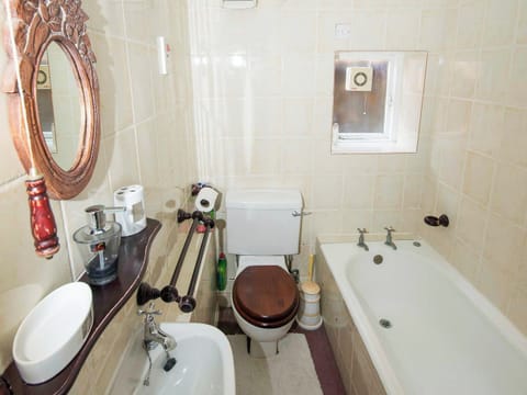 Bathroom | The Plover - Blakeney Quayside Cottages, Blakeney, near Holt