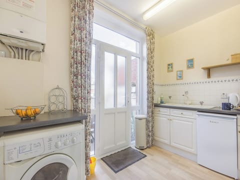 Kitchen | Seascape, Exmouth