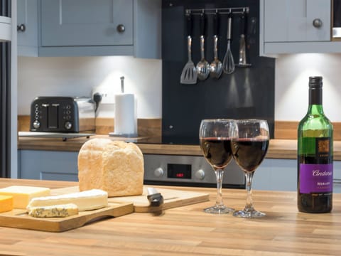 Modern, well equipped kitchen | Beverley Minster House, Beverley
