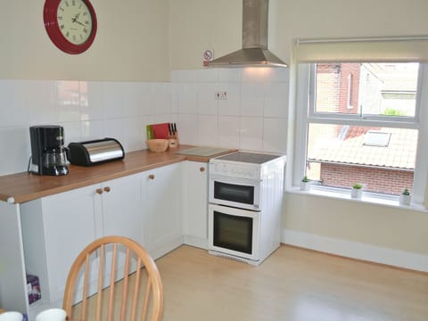 Kitchen and dining area | Seasands, Sheringham