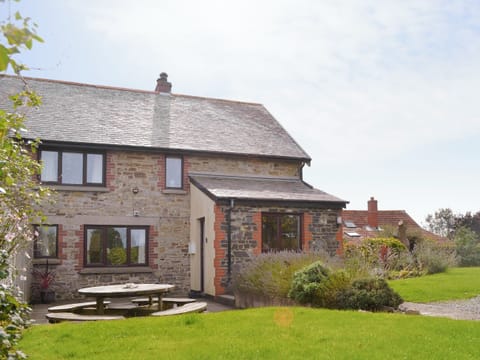 Delightful holiday home | Penhill Farm Cottage, Fremington, near Barnstaple