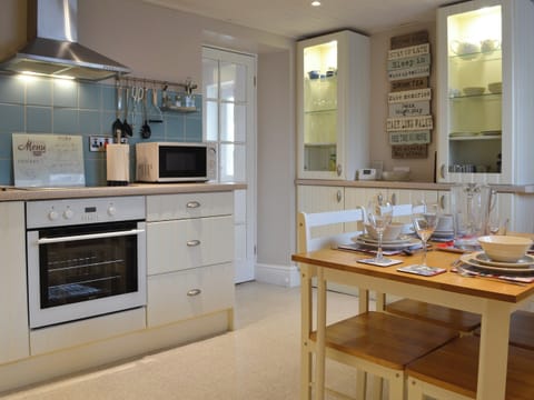 Kitchen/diner | The Cottage, Dulas, Anglesey
