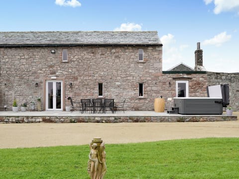 Semi-detached barn conversion | The Wheat Shed - The Wheat Shed and The Bothy, Calthwaite, near Penrith