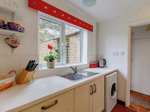 Kitchen | Hall Farm Bungalow, Shirley, Ashbourne