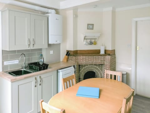 Kitchen/diner | Ivy, Llanddona, near Beaumaris