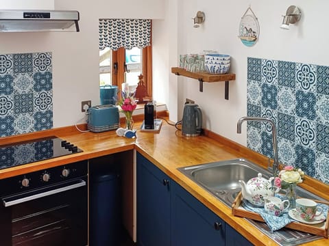 Tasteful kitchen | Meadow Barn, East Burton, near Wool