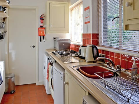 Kitchen | Castle Cottage, Criccieth