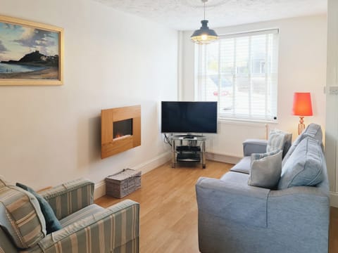 Living room/dining room | Castle Cottage, Criccieth