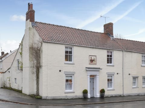 Well located semi-detached holiday home | The Dun Cow, Bishop Middleham, near Durham