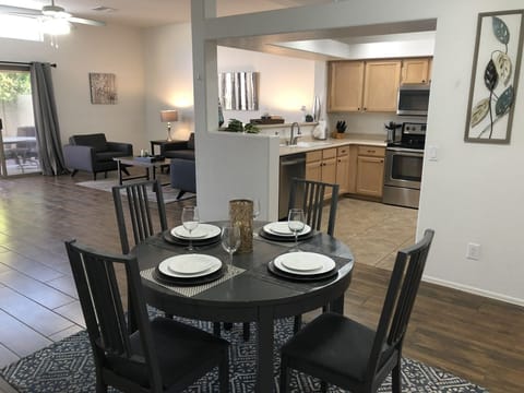 Open floor plan at MESA MOONDANCE VILLA has bright and attractive living spaces.