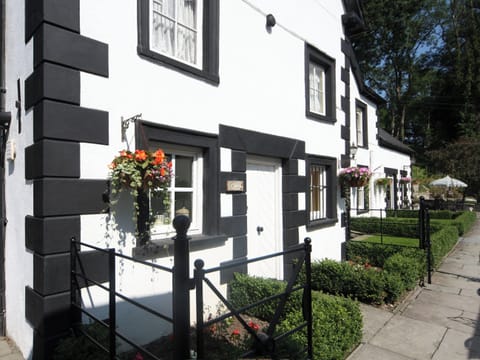 Exterior | Sheriffs Lodge, Llangadog