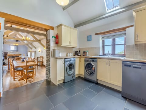 Open plan living space | Atlantic House - Smuggler&rsquo;s Retreat and Atlantic House, Hartland Point