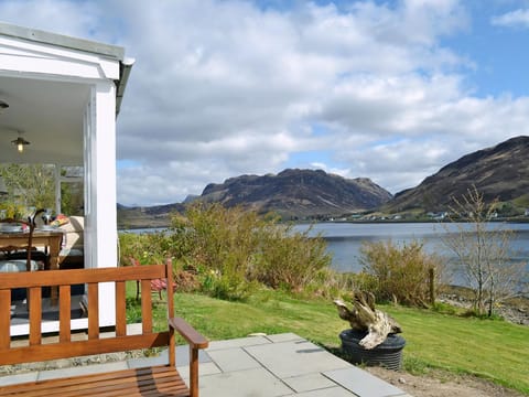 Uninterrupted views | Loch Shore Cottage, Dornie, near Kyle